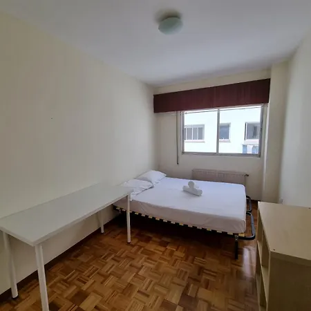 Vibescoruna- Porto E9 Apartman